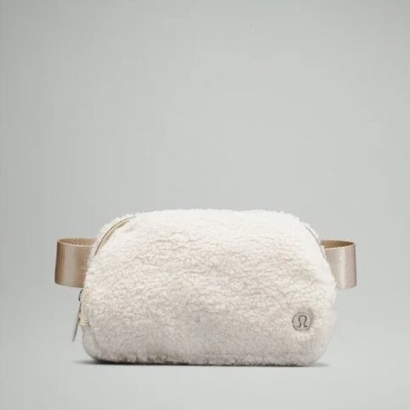 NWT, Lululemon Everywhere Belt Bag - Fleece, Natural Ivory - Silver Hardware - Picture 1 of 10
